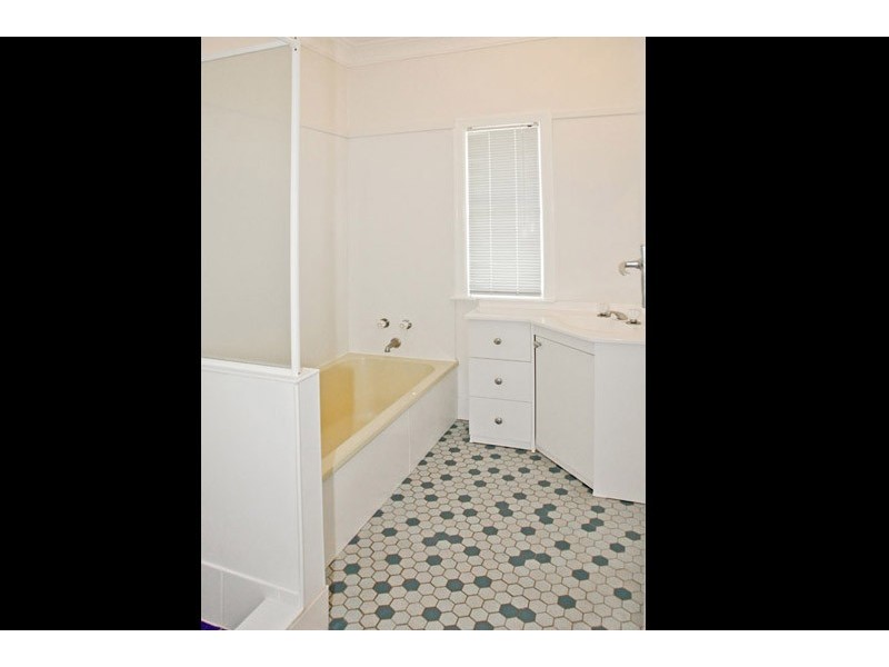 271 Hook Street, Berserker QLD 4701