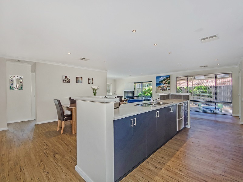 6 Tillery Way, Secret Harbour WA 6173