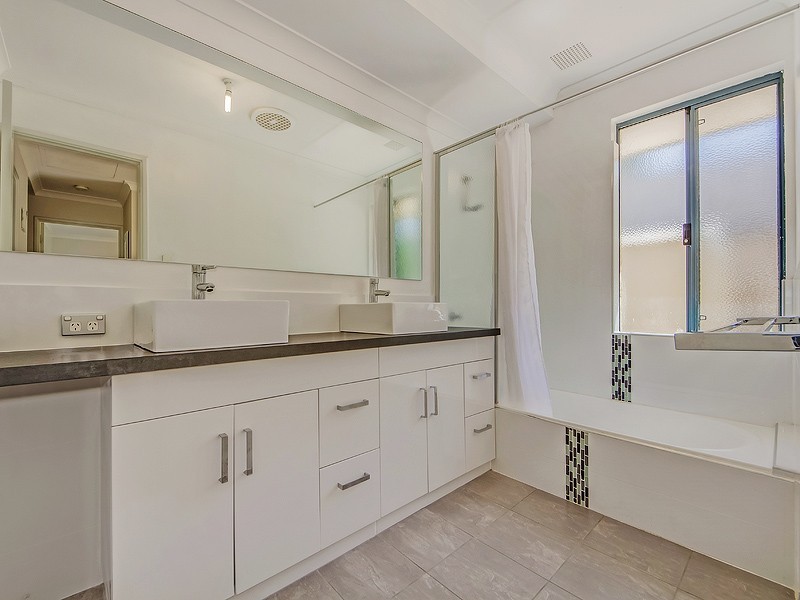 6 Tillery Way, Secret Harbour WA 6173