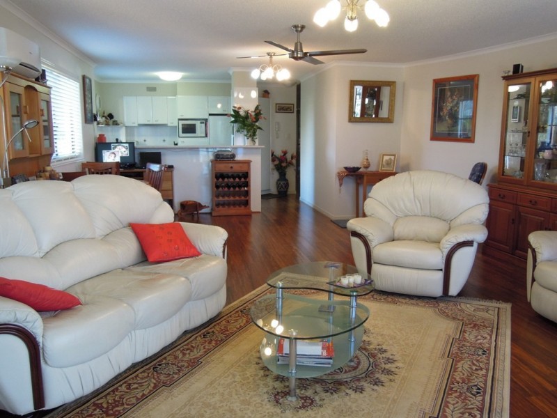 1/12 Picnic Point Esplanade, Maroochydore QLD 4558