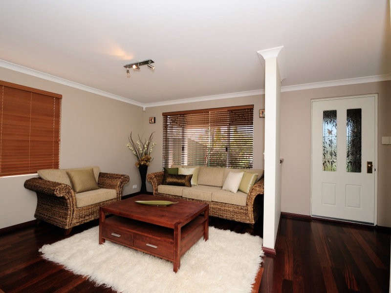 18 Milroy Street, Willagee WA 6156