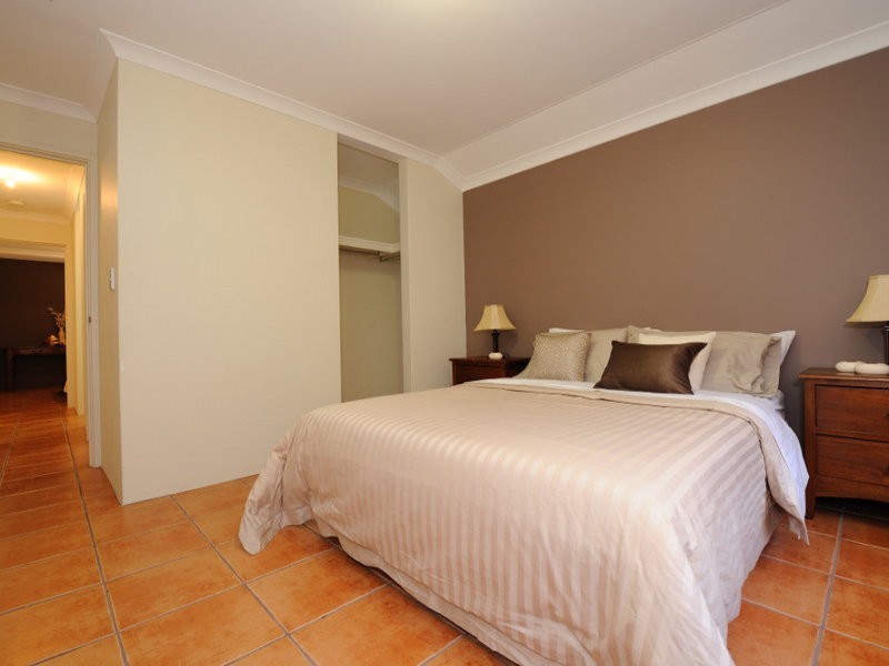 18 Milroy Street, Willagee WA 6156