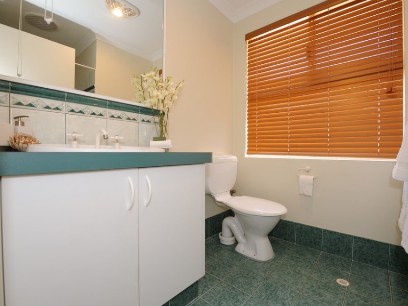 18 Milroy Street, Willagee WA 6156