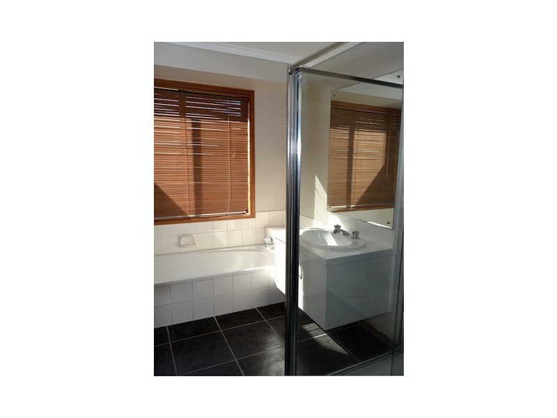 31 Kingsley Drive, Sunbury VIC 3429