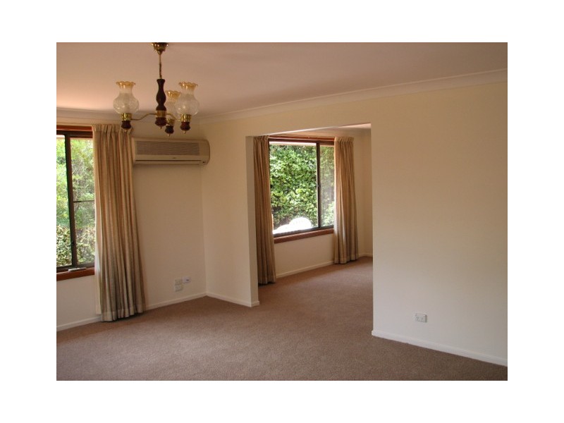 18 Bishops Crescent, Armidale NSW 2350