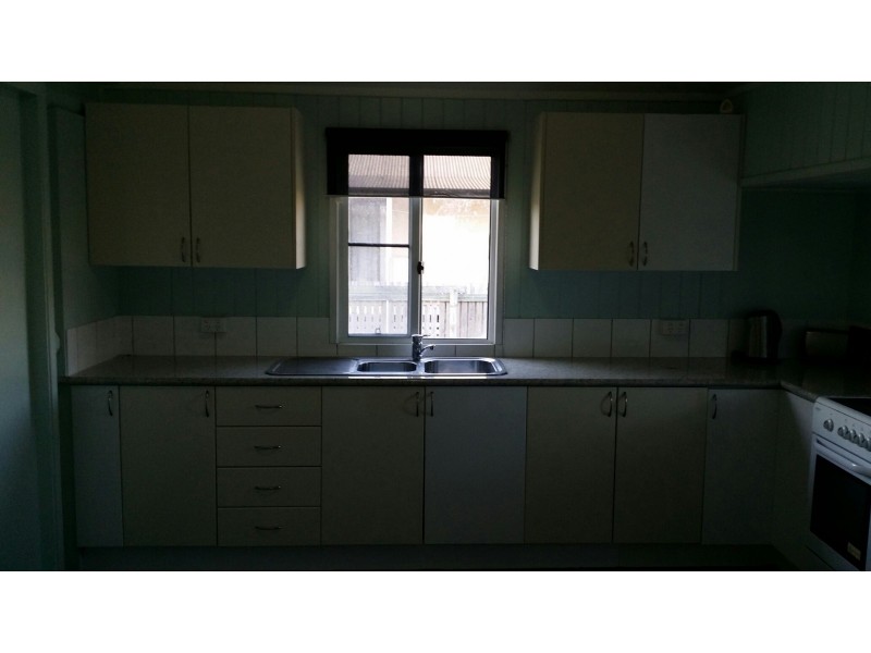 9 St Lawrence Street, Nebo QLD 4742