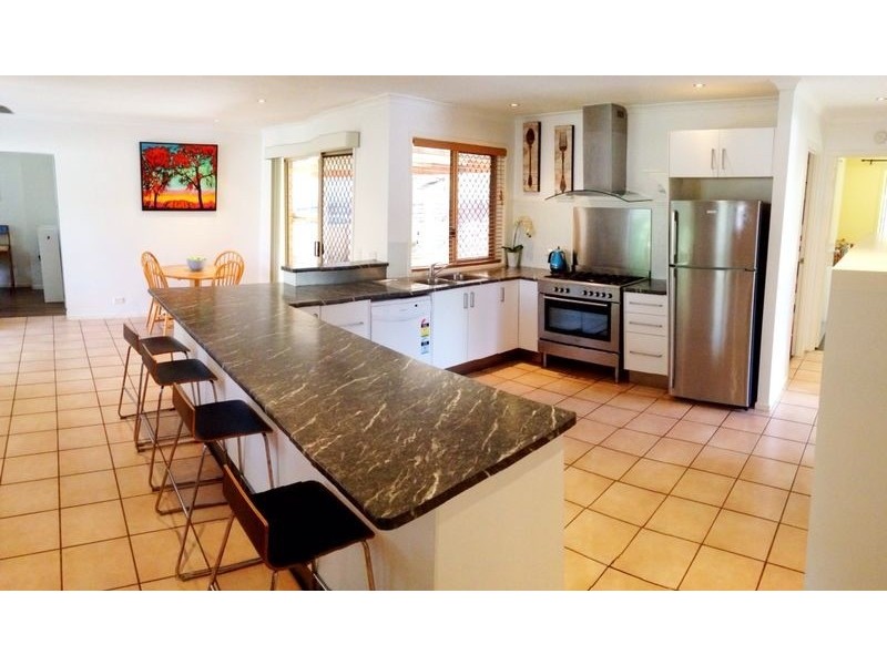 102 Rue Montaigne, Petrie QLD 4502