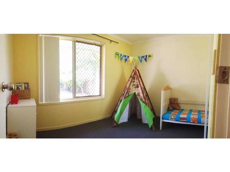 102 Rue Montaigne, Petrie QLD 4502