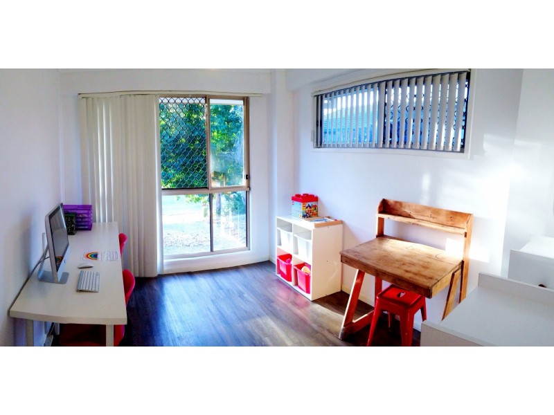 102 Rue Montaigne, Petrie QLD 4502