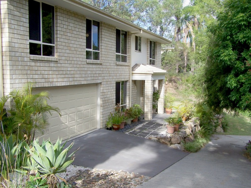 14 Torridon Close, Chapel Hill QLD 4069