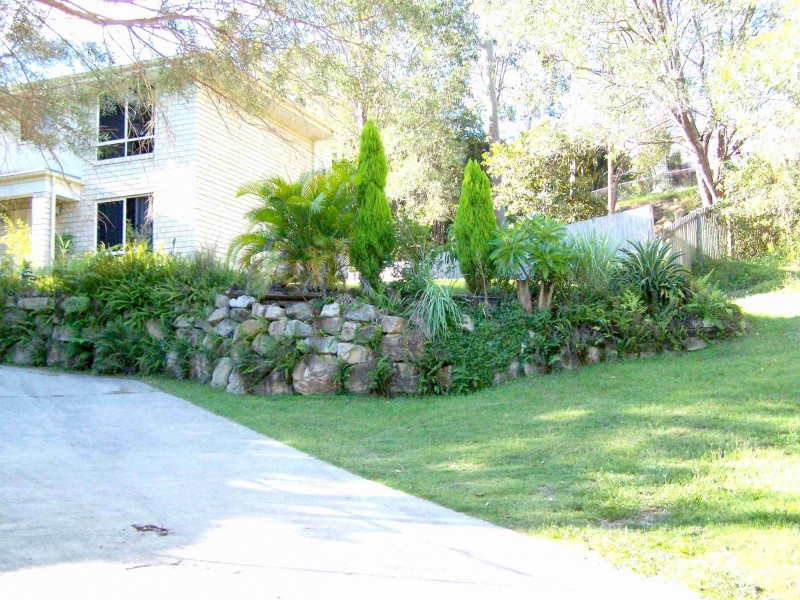 14 Torridon Close, Chapel Hill QLD 4069