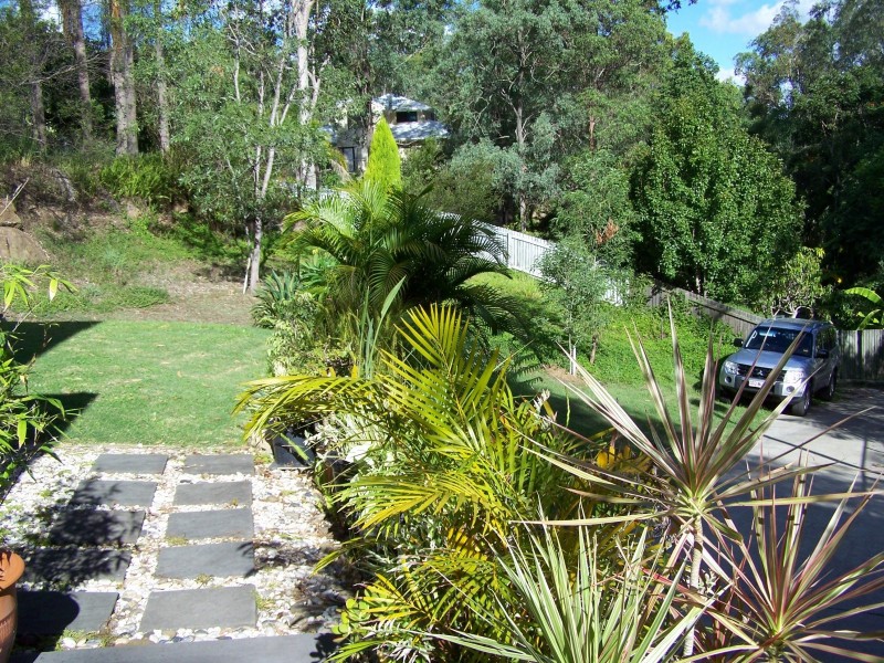 14 Torridon Close, Chapel Hill QLD 4069