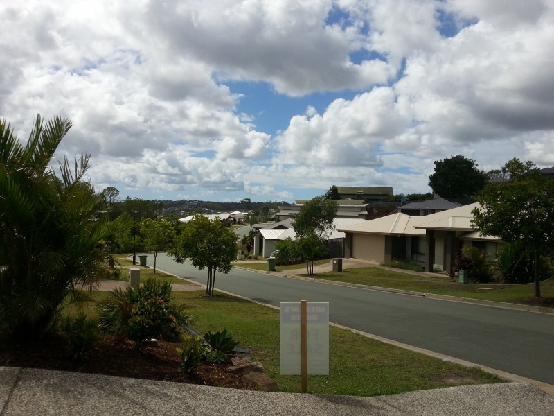 15 Bushland Place, Maudsland QLD 4210