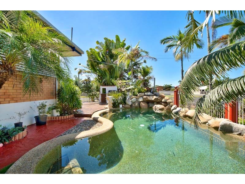 129 Jensen Street, Whitfield QLD 4870