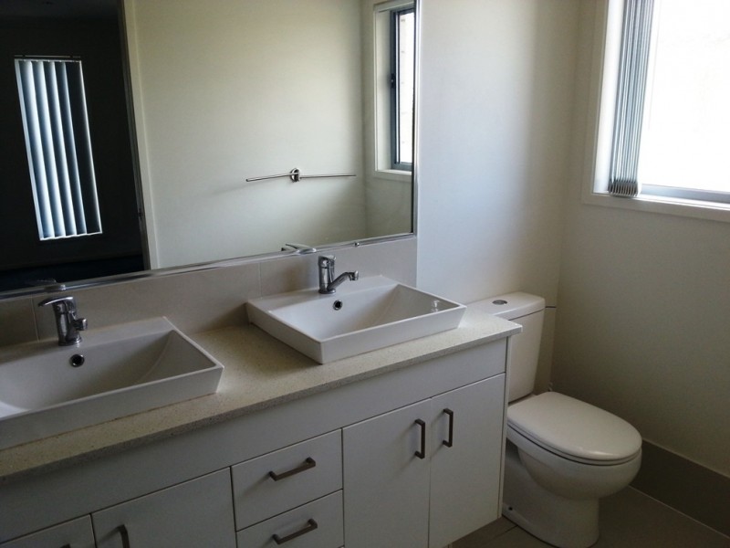 35 Hadrian Crescent, Pacific Pines QLD 4211