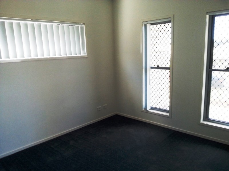 35 Hadrian Crescent, Pacific Pines QLD 4211