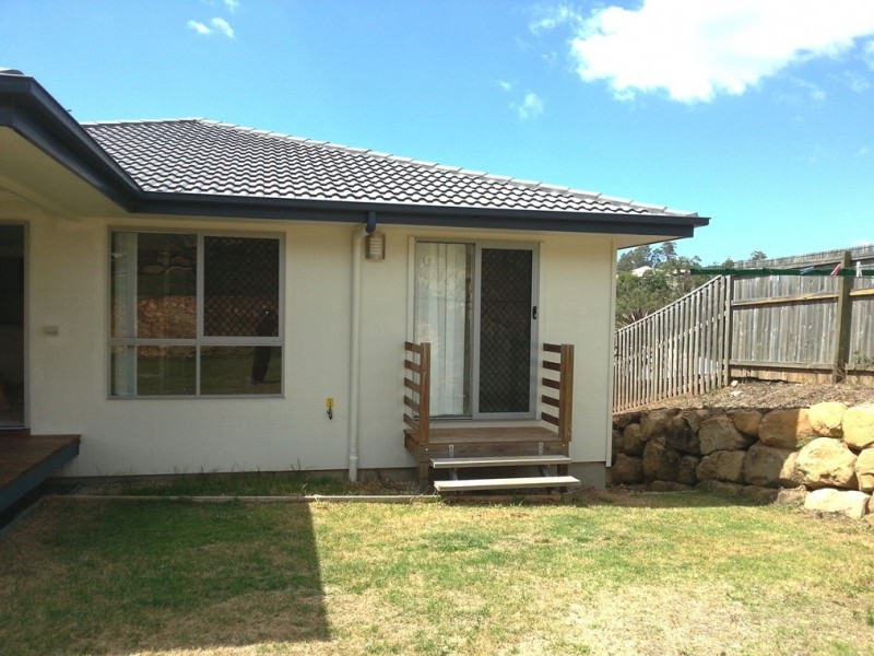 35 Hadrian Crescent, Pacific Pines QLD 4211