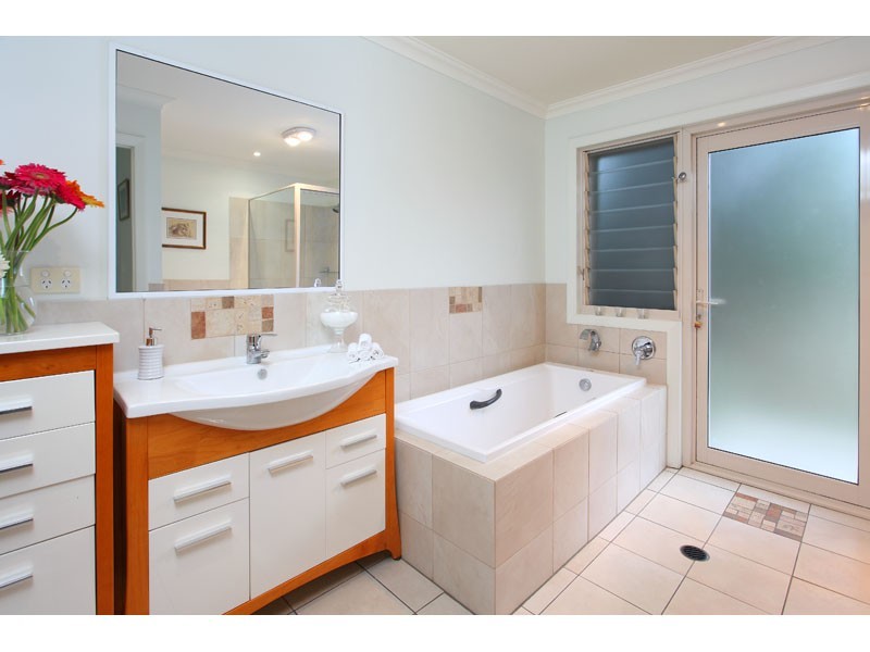 20 Lahey Close, Wynnum QLD 4178