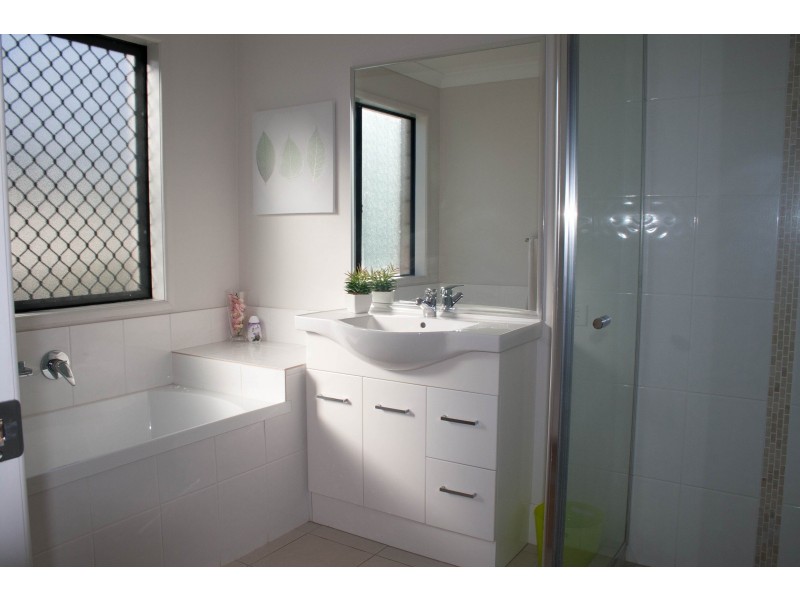 10 Koorawatha Lane, Palmwoods QLD 4555