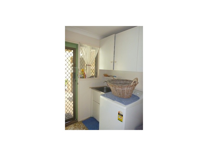 30 Launch Road, Mermaid Waters QLD 4218