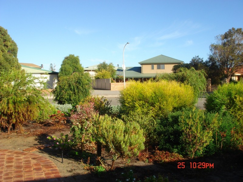 20 Heales Way, Green Head WA 6514