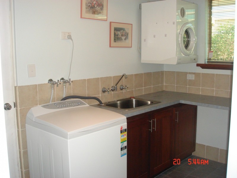 20 Heales Way, Green Head WA 6514