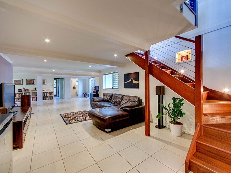 1/27 Denman Street, Greenslopes QLD 4120