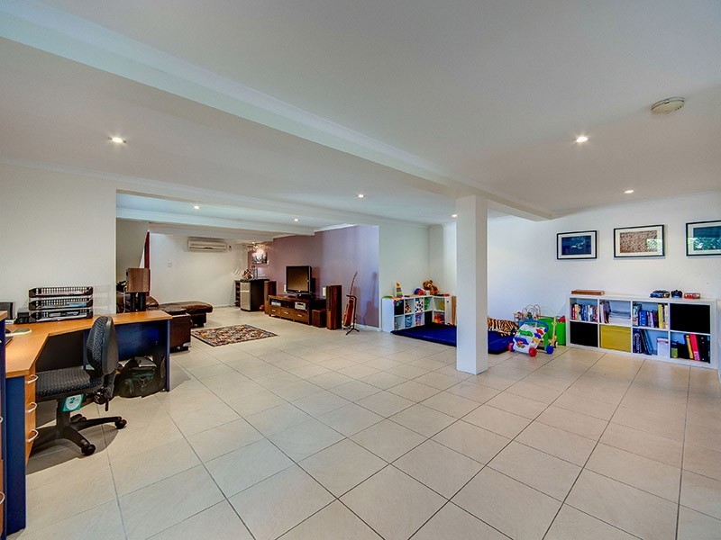 1/27 Denman Street, Greenslopes QLD 4120