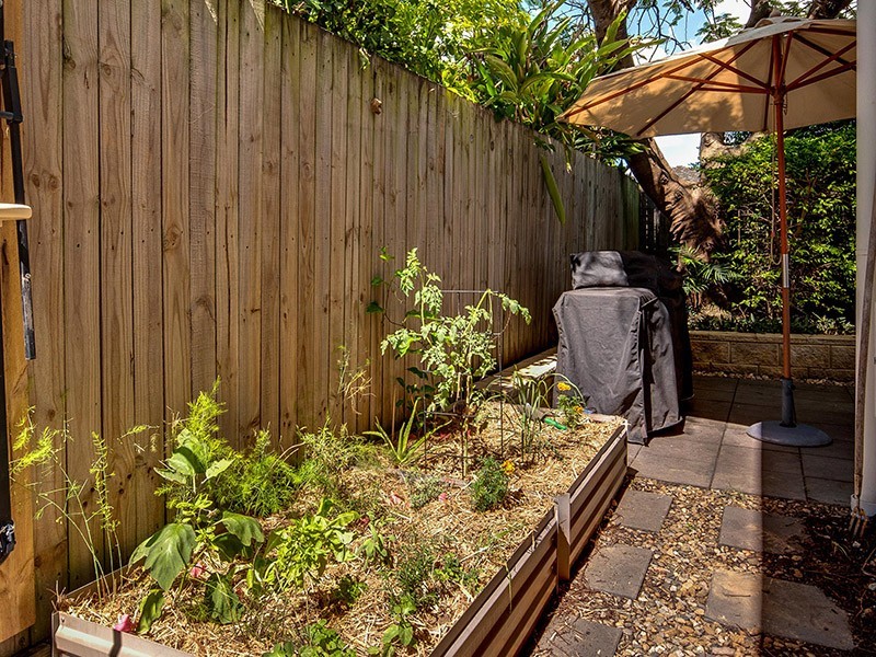 1/27 Denman Street, Greenslopes QLD 4120
