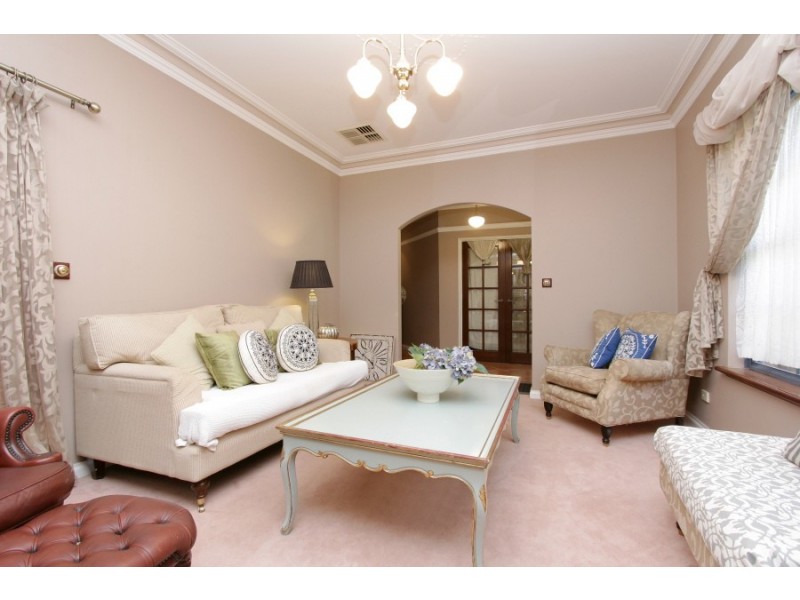 14 Chardonnay Drive, The Vines WA 6069