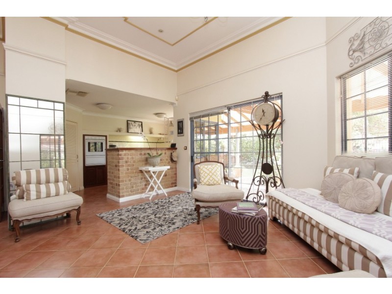 14 Chardonnay Drive, The Vines WA 6069