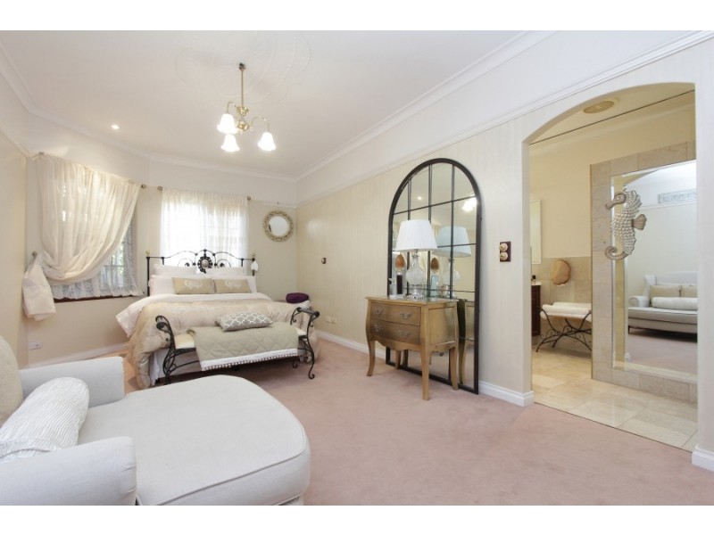 14 Chardonnay Drive, The Vines WA 6069