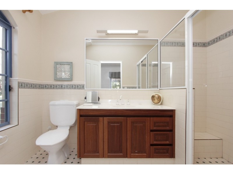 14 Chardonnay Drive, The Vines WA 6069