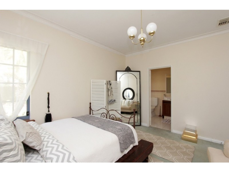 14 Chardonnay Drive, The Vines WA 6069