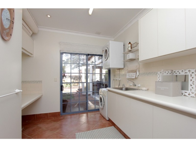 14 Chardonnay Drive, The Vines WA 6069