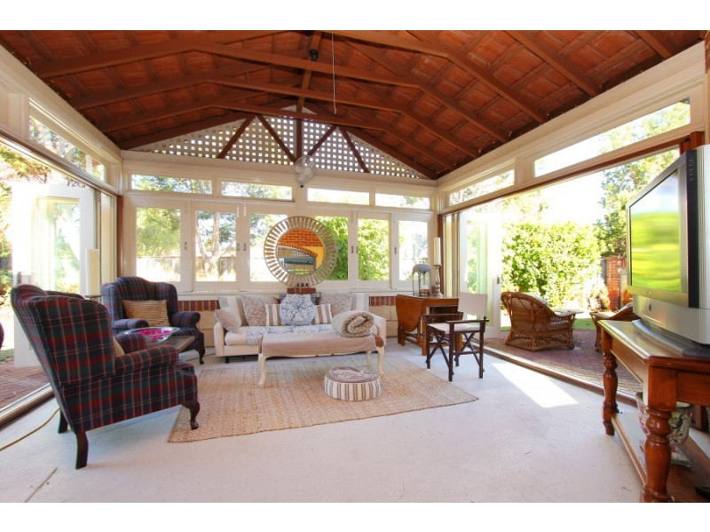 14 Chardonnay Drive, The Vines WA 6069