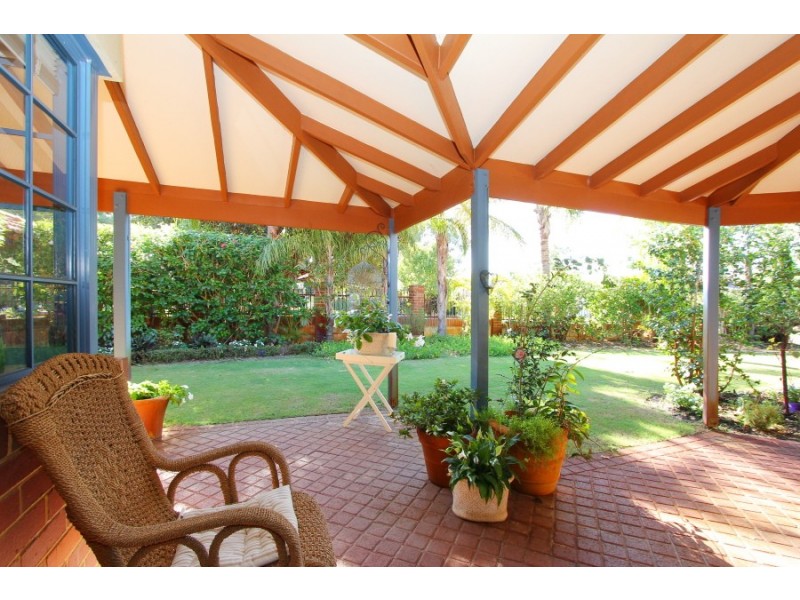 14 Chardonnay Drive, The Vines WA 6069