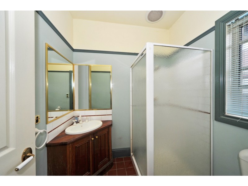 14 Peace Street, Kangaroo Flat VIC 3555