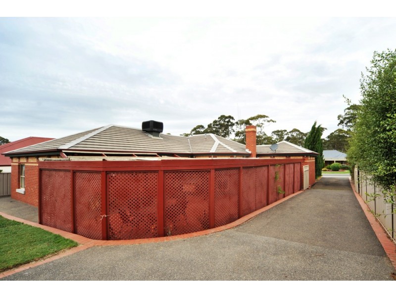 14 Peace Street, Kangaroo Flat VIC 3555