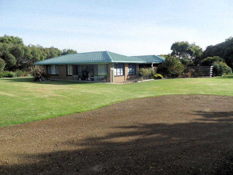 8817 Southern Ports Highway, Beachport SA 5280
