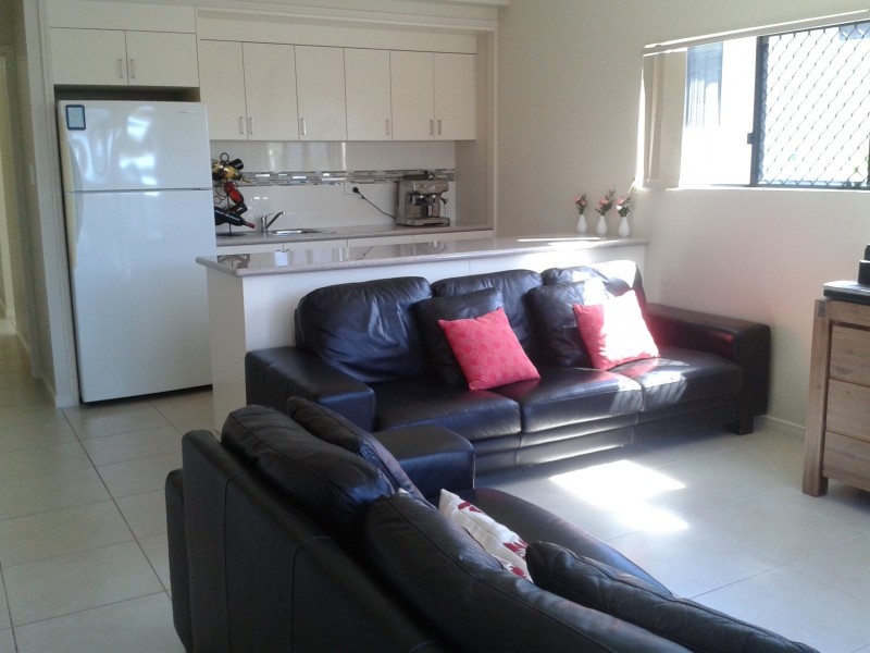 19 Emperor Street, Kanimbla QLD 4870