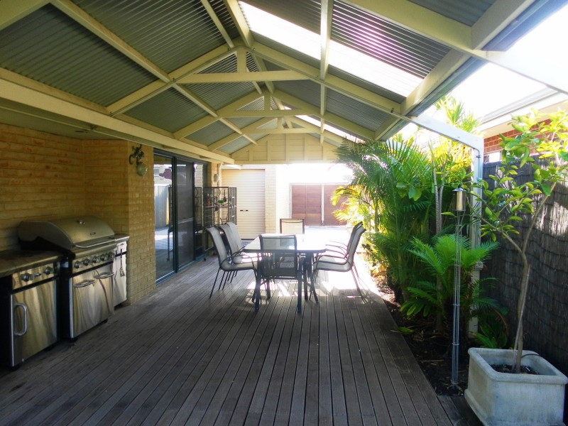 288 Fraser North Road, Canning Vale WA 6155