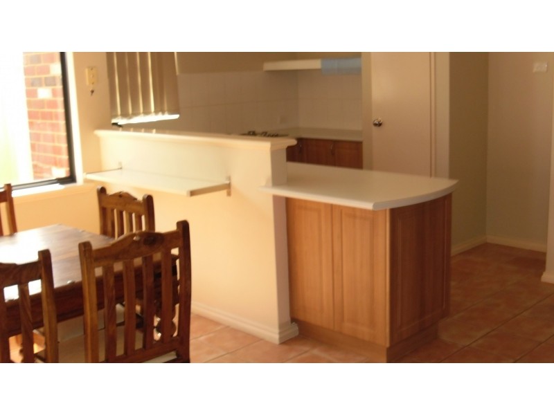 2/24 Felpham Court, Success WA 6164