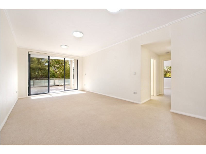 4/1-3 Eulbertie Ave, Warrawee NSW 2074