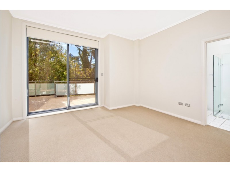 4/1-3 Eulbertie Ave, Warrawee NSW 2074