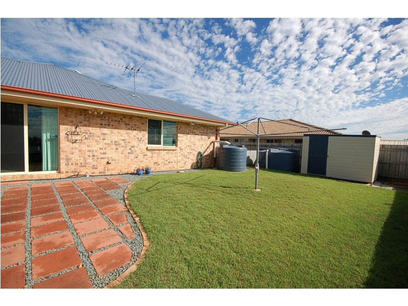 39 Clarendon Street, Strathpine QLD 4500