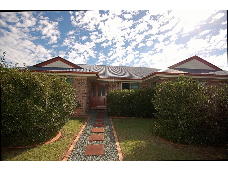 39 Clarendon Street, Strathpine QLD 4500