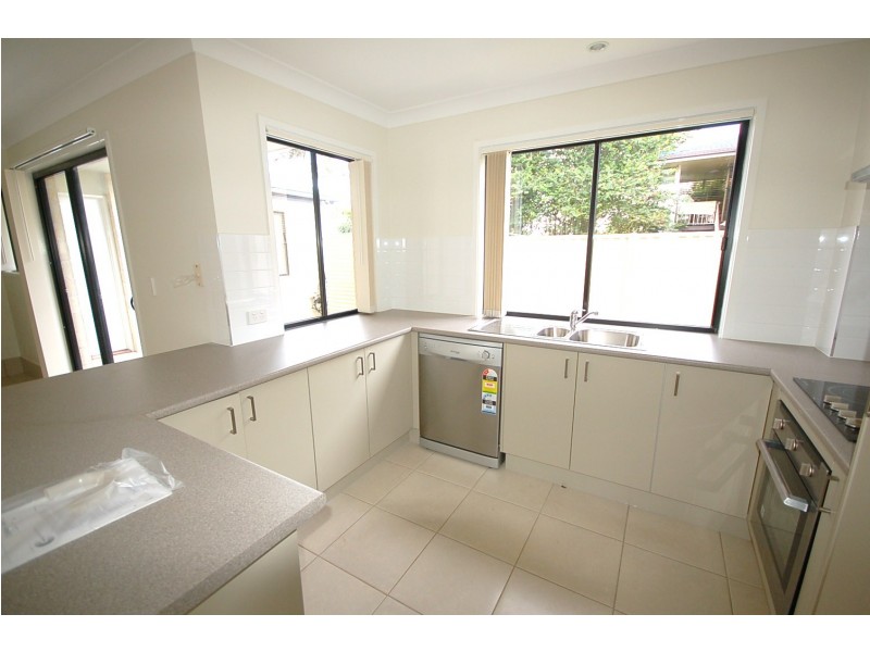 6/118 Samsonvale Road, Strathpine QLD 4500