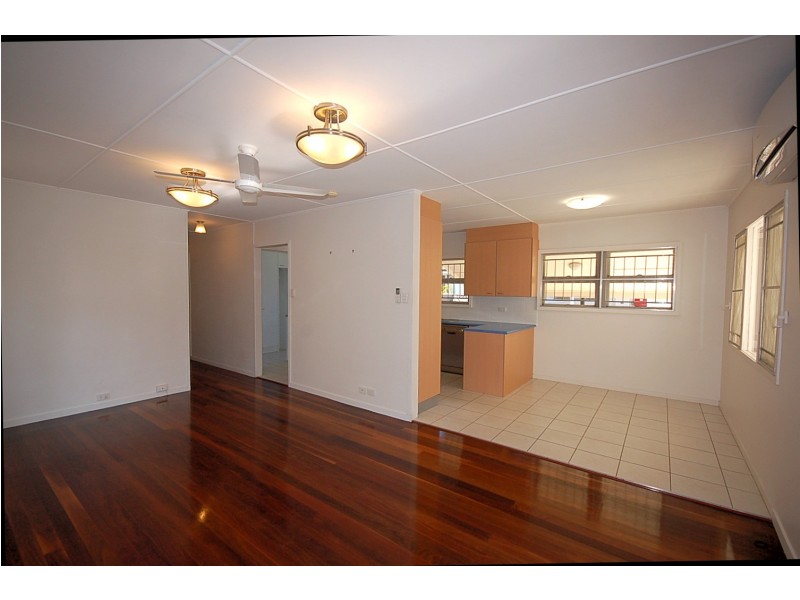 24 Spitfire Avenue, Strathpine QLD 4500