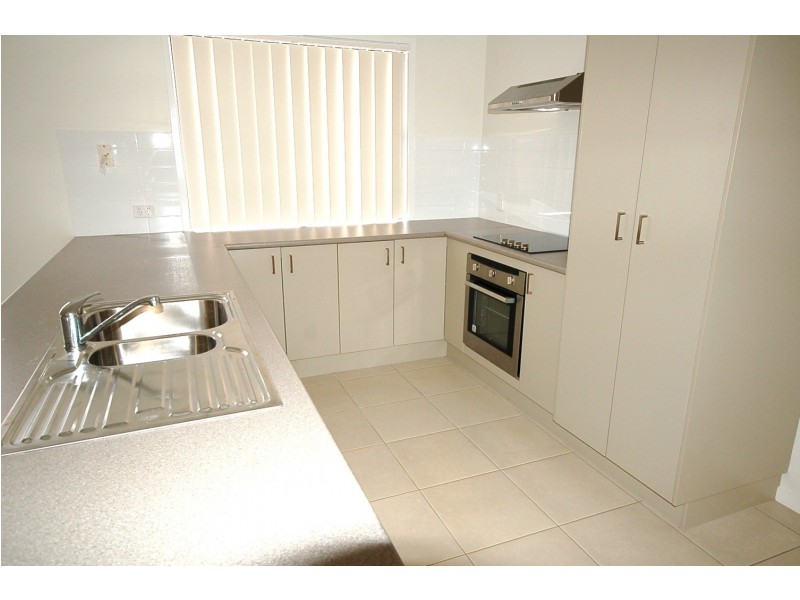 8/118 Samsonvale Road, Strathpine QLD 4500